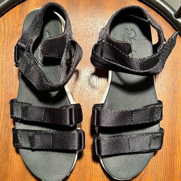 Skechers Black Strap Sandals - Picture 1 of 5